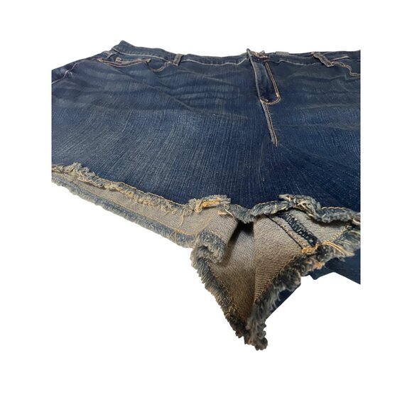 Torrid Womens Denim Frayed Hem Shorts Size 28 Dark Wash Stretchy Comfortable Fit - Picture 2 of 5